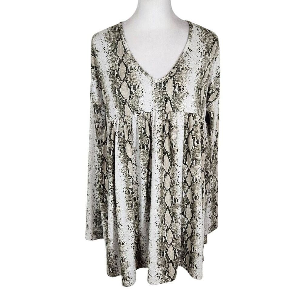 White Birch Snakeskin Print Babydoll Tunic Top Size Small Boho Knit Blouse